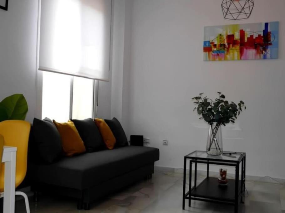 Malaga City One Bedroom Apartment By Namaste Elite Luaran gambar